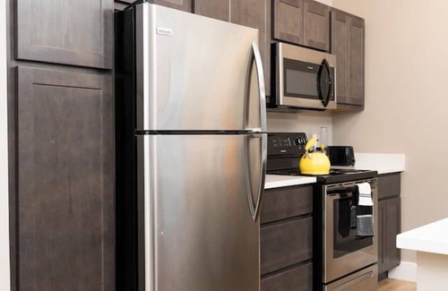 Market East District Apartamento | Heart of Downtown Indy 2BR Gem