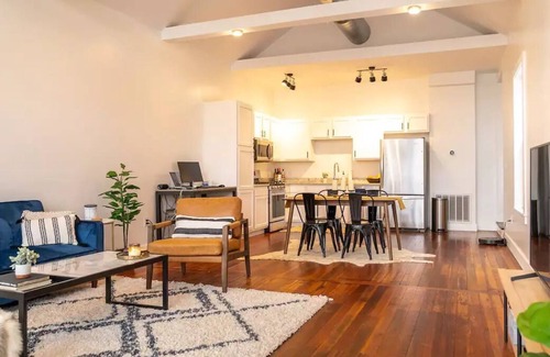 Germantown Casa | Heart of Germantown, steps from Logan St. Market