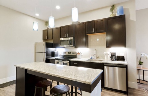 Golden Condominio | Heart of Gold-en! Walk Everywhere + Close to School of Mines & Red Rocks