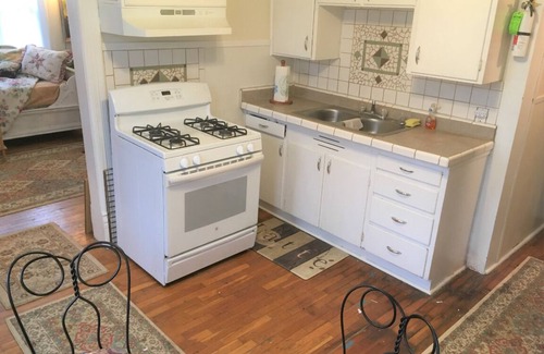Hillsdale Casa | Heart of Hillsdale, Cocina, Wifi, Escritorio, 1-3