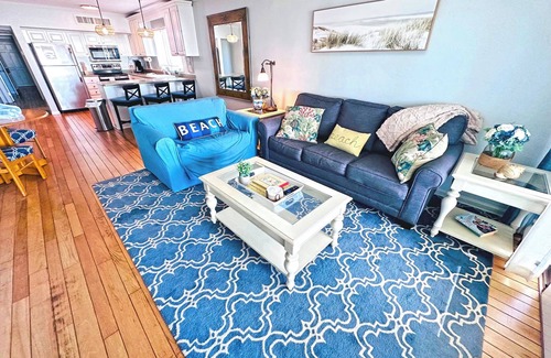Independence Square Apartamento | Heart of Indian Rocks Beach on the Sand Balcony Sunset Views