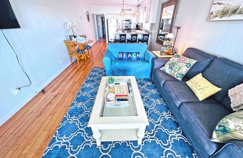 Independence Square Apartamento | Heart of Indian Rocks Beach on the Sand Balcony Sunset Views