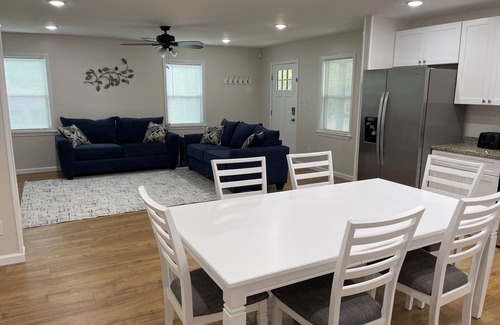 Macon Casa | Heart of Ingleside Village, 3 bedroom with AC Macon