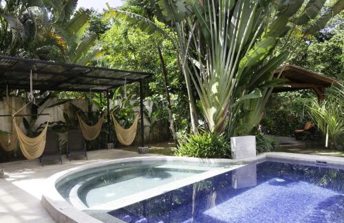 Barrio Ricos y Famosos Casa | Heart of Jaco- Luxury Villa with Pool