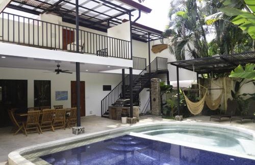 Barrio Ricos y Famosos Casa | Heart of Jaco- Luxury Villa with Pool
