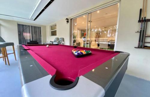 North Miami Casa | Heart of Miami Luxury Home 4BR Pool 5 Min Beach