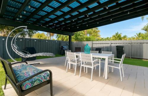 North Miami Casa | Heart of Miami Luxury Home 4BR Pool 5 Min Beach