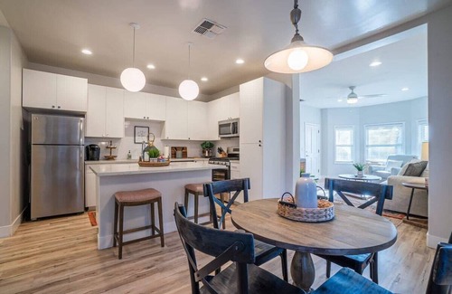 Downtown Sacramento Apartamento | Heart of Midtown: Your Cozy Urban Retreat