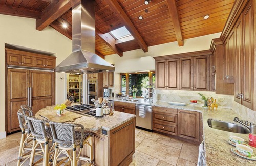 Sonoma Casa | Heart of Oaks Ranch - A Private Hilltop Wine Country Retreat