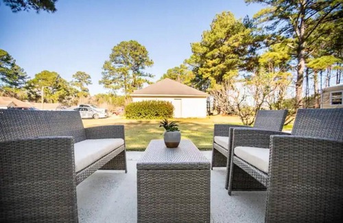 Pooler Casa | Heart of Pooler- Family friendly w/ garage parking