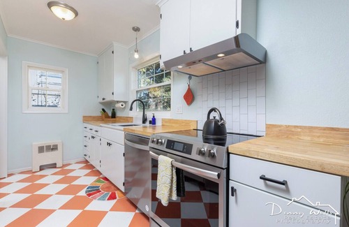 Spenard Apartamento | Heart of Spenard Spacious Upper Unit
