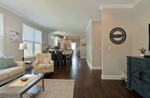 St. Elmo Improvement League Casa | Corazon de san Elmo- 3BR Home- 2 Bloques para Inclinar