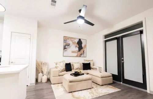 Summerhill Apartamento | Heart of The City Home Away From Home+5Star Amenities