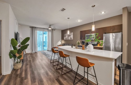 North Burnet Apartamento | Heart of the Domain - walk to everything