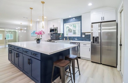 West Hills Casa | Heart of the Valley Cozy Single family home a mile from Topanga Village