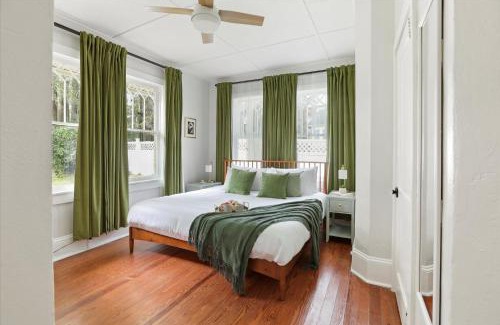 Alachua Casa | Hearthstone Harmony Retreat King-Sized Comfort