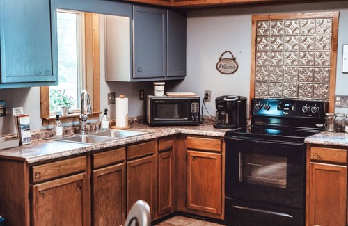 Rockbridge Apartamento | Private Forest Cabin | King Bed | Old Man's Cave
