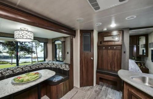 Manchaca Casa | Heartland North Trail 31' RV