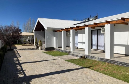 De Aar Casa | Hearts Haven