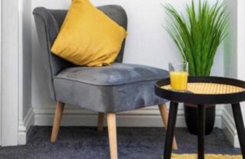 Selby Apartamento | Heartwarming 3 BR Willow House with Free Parking