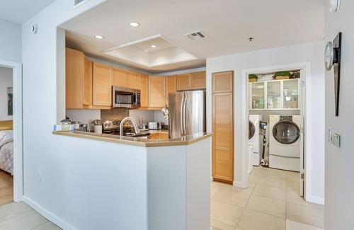Central Scottsdale Condominio | Heated Community Pool & Hot Tub: Scottsdale Condo!