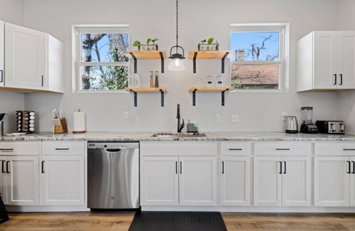 Waco Casa | Heated Cowboy Pool 2 mins 2 Silos & Cameron Park