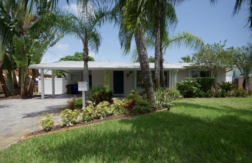 Deerfield Beach Villa | Heated pool ,3 bedroom bungalow ,minutes from the beach