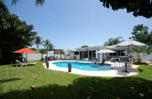 Deerfield Beach Villa | Heated pool ,3 bedroom bungalow ,minutes from the beach