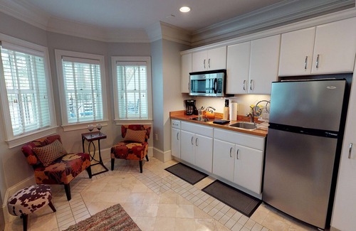 Savannah Victorian District Apartamento | Fantástico jardín apartamento frente a Forsyth Park!