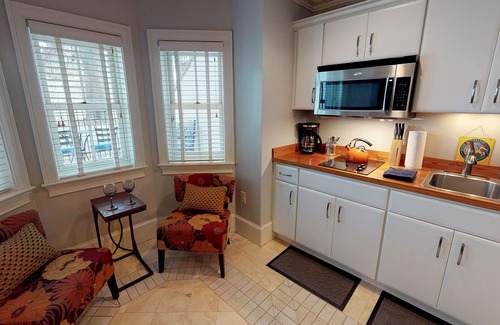Savannah Victorian District Apartamento | Fantástico jardín apartamento frente a Forsyth Park!