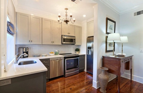 Historic Downtown Savannah Apartamento | Ubicación, ubicación, ubicación! Casa se��orial histórica en la plaza Pulaski