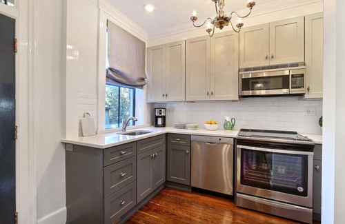 Historic Downtown Savannah Apartamento | Ubicación, ubicación, ubicación! Casa se��orial histórica en la plaza Pulaski
