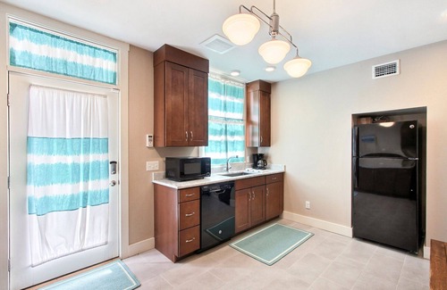 Savannah Victorian District Apartamento | Bellamente renovado apartamento con jardín en una excelente ubicación cerca de Forsyth Park