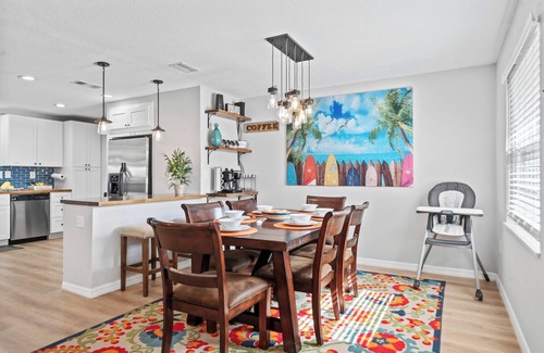 Holiday Cove Casa | Heated Pool, BBQ Grill, & Tiki Bar near USSSA and Cruise Port Canaveral