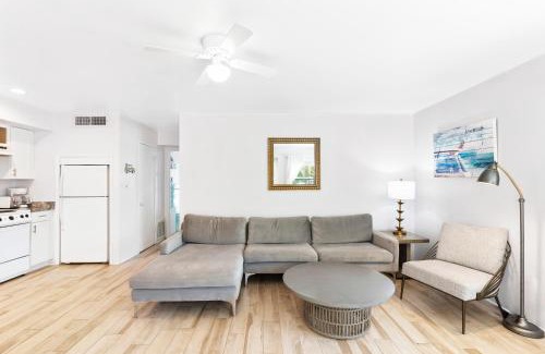 Siesta Key Casa | Heated Pool, Dock, on Lagoon, Turtle Beach 1 mile and Crescent Beach 2 miles, 1bdr