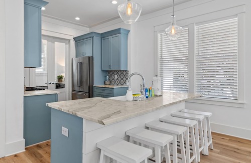 Village of Sugar Beach Casa | Golf Cart/Heated Pool/Bikes/Walk2Beach