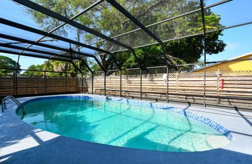 Sarasota Casa | Heated Pool Home - VERY close to Siesta Beach, Restaurants & Shops!