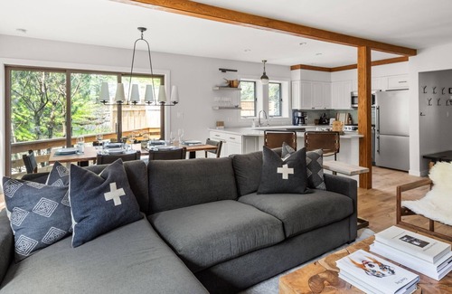 Stowe Area Condominio | Access to Heated Pool/Hot Tub & Close to Stowe Mtn resort!