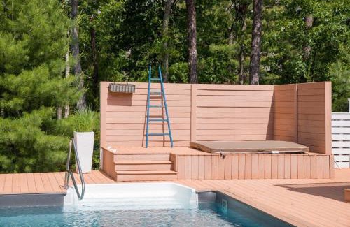 Northwest Harbor Casa | Heated Pool, Hot tub, Beachwood Cove by RoveTravel