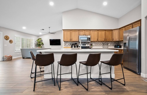 Paradise Valley Village Casa | Heated Pool, Hot Tub & GameRoom, Spacious, Open Concept!
