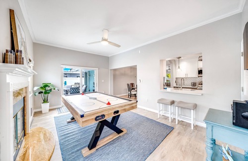 Imperial Point Casa | Heated Pool & Hot Tub! Air Hockey+Close To Beach!