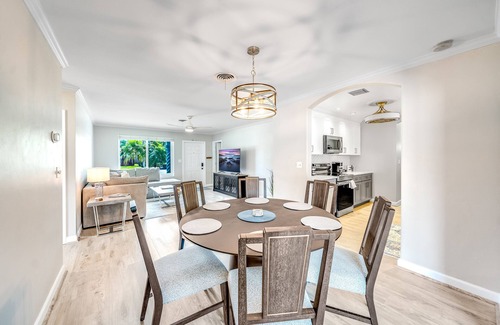 Imperial Point Casa | Heated Pool & Hot Tub! Air Hockey+Close To Beach!