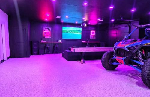Lake Havasu City Casa | Heated Pool, Hot tub, Game room, King bed, BBQ with Lake Havasu views!