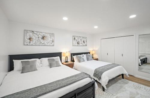 East Hemet Casa | Heated Pool - Jacuzzi - Firepit - Game Room