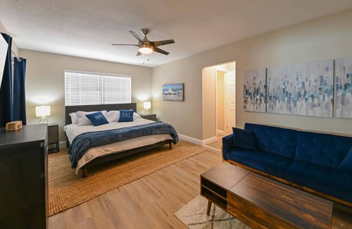 Town N County Park Casa | Heated Pool Modern Paradise in a Perfect Location