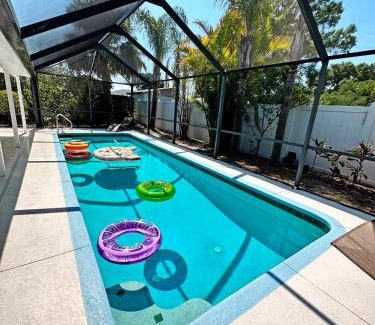 Oakford Park Casa | Heated Pool! Paradise in Midtown Tampa 3B2B