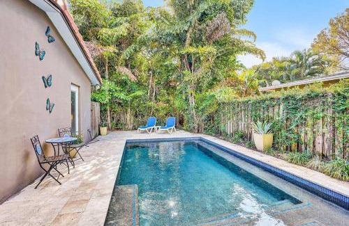 Wilton Manors Casa | Heated pool, parking, 5 min walk to food and fun!