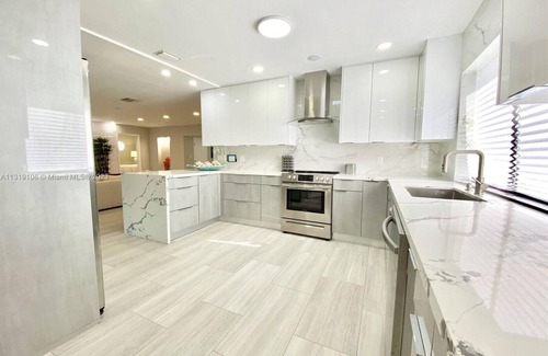 Pompano Isles Casa | Heated Pool+Ping-Pong Table! Close To Beach!