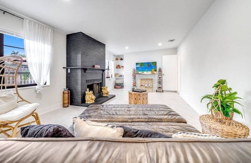 Garden Isles Casa | Heated Pool! PingPong & Arcade+1 Mile To Beach!