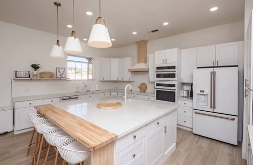 Lake Havasu City Casa | Heated Pool ~ Sleeps 20 ~ HUGE Family Resort Oasis